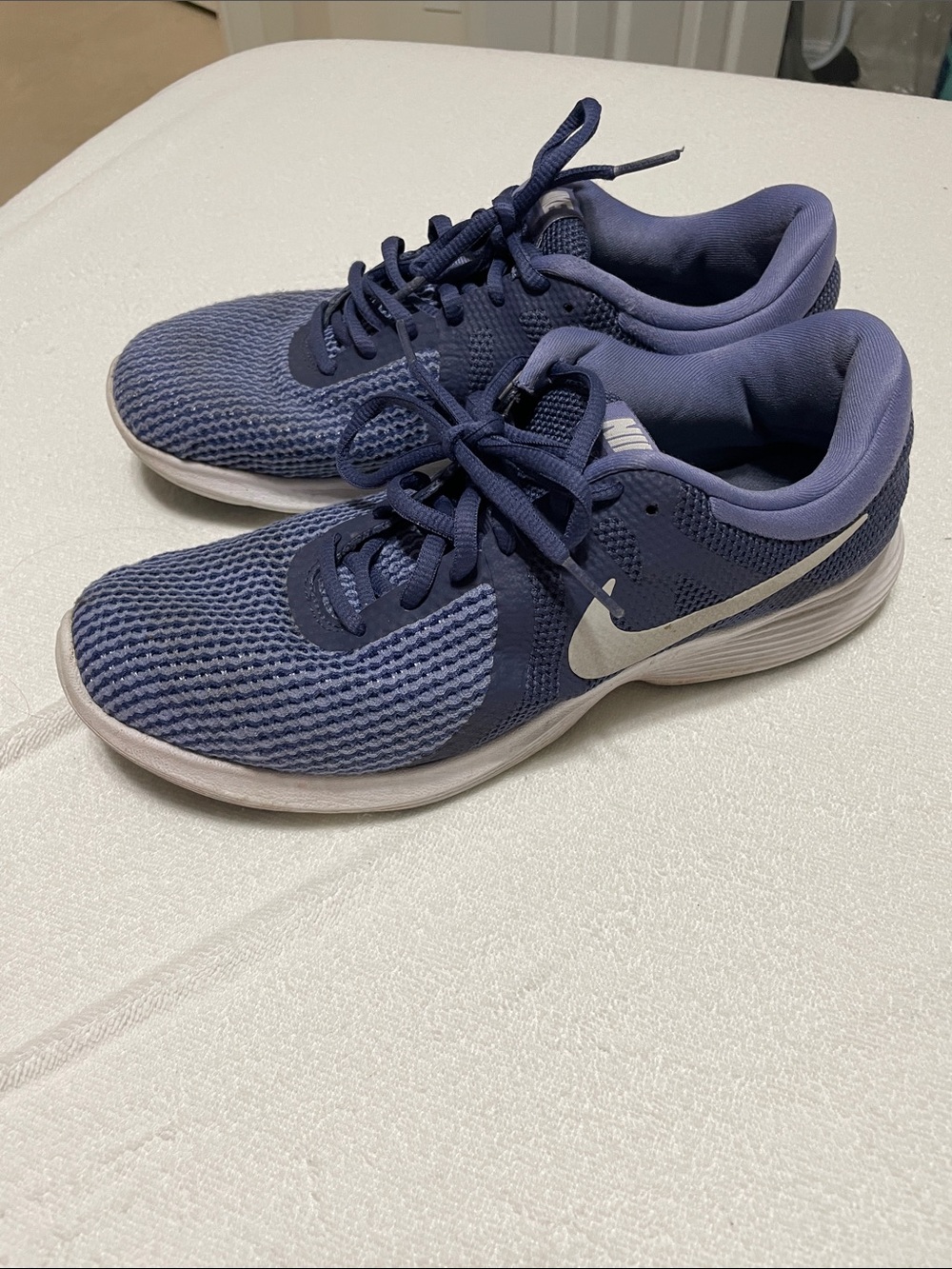 Nike Women’s Navy/Blue Athletic Running Shoes